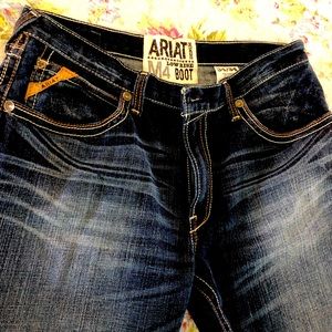 Ariat M4 Jeans size 34/34 low rise boot cut. Dark fade.